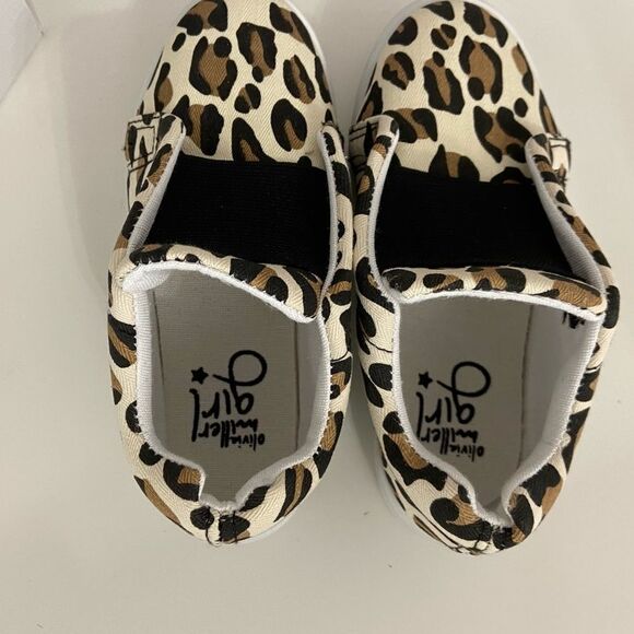 NEW Girls Leopard Slip On Sneakers YOUTH - Picture 4 of 6